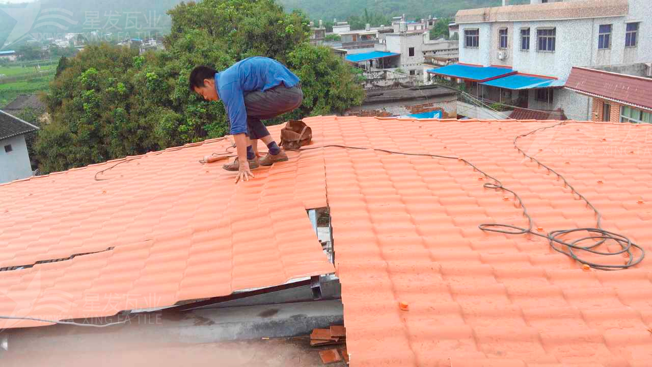 郴州屋顶铺设安装合成树脂瓦时，牢牢记住这3点，就不怕屋顶出问题！